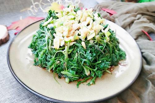 白蒿的作用，白蒿不仅是美味的野菜还是一味良药