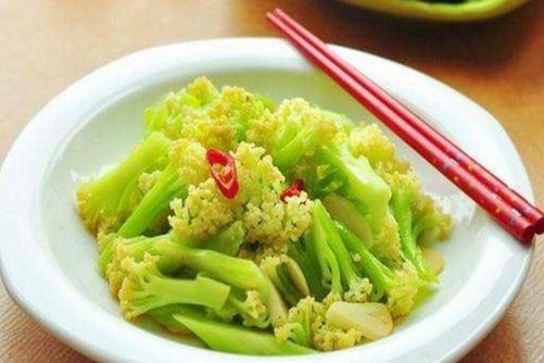清炒菜花怎么炒好吃，菜花这样炒色香味俱全
