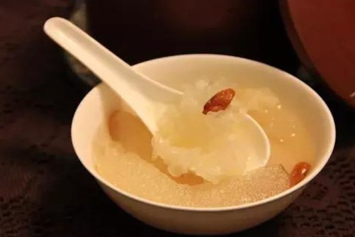 白木耳的功效，白木耳只有搭配好了才堪比燕窝